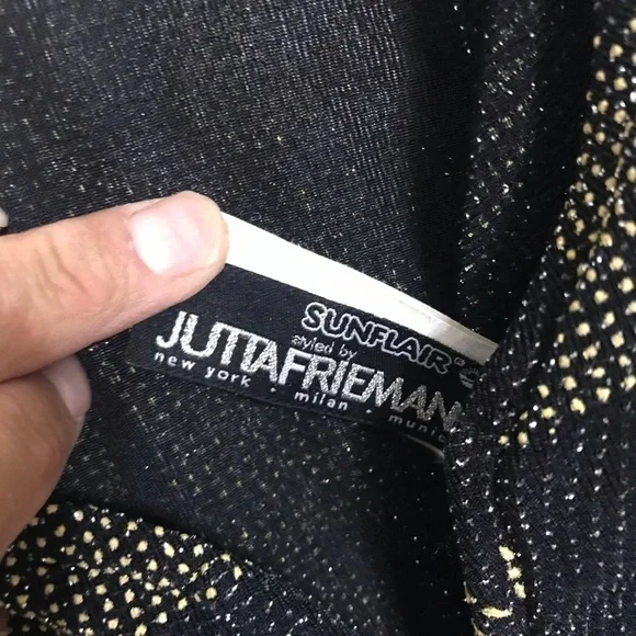 Sunflair by Jutta Friedman one piece suite. - Picture 6 of 9